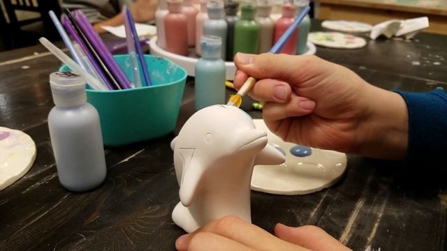 Я с АМЕРИКАНСКИМИ ДРУЗЬЯМИ, РАЗУКРАШЫВАЕМ КЕРАМИЧЕСКИЕ ИГРУШКИ, МОЙ ДЕЛЬФИН... смотреть онлайн