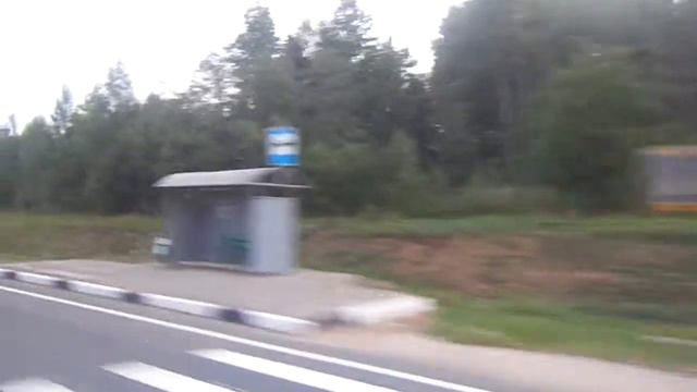 Он упал и встать не может.. может кто ему поможет??? смотреть онлайн