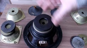 Для чего приклеивают магнит к динамику