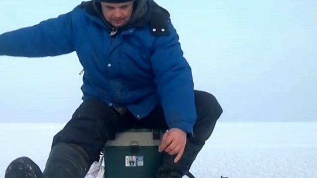 Зимняя рыбалка КВХ Окунь на блесну и балансир смотреть онлайн