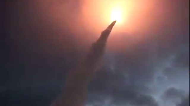 Подводный запуск ракеты смотреть онлайн