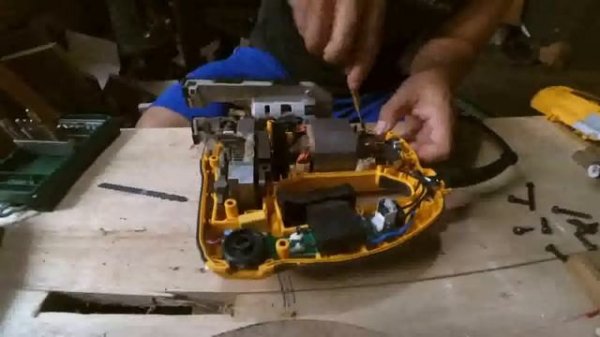 DeWALT DW349R Jigsaw Maintenance