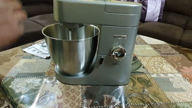 Kenwood KVL4100S Stand Mixer (Unboxing) смотреть онлайн