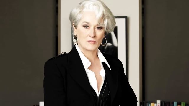 Увидев девичью фамилию девушки начальница пришла в ярость и уготовила месть о которой давно мечтала смотреть онлайн