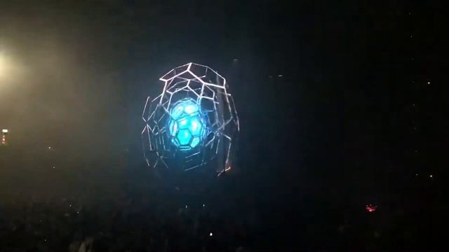 Eric Prydz- Opus (Full) at the Braehead Arean, Glasgow Scotland Closing Holo смотреть онлайн