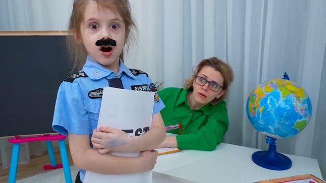 Eva Bravo And Mom Pretend Play. Eva And Friend Don`t Want To Study