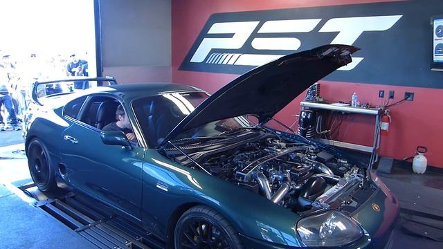 Gorgeous Sequential Twin Turbo MKIV Supra 720RWHP On The Dyno