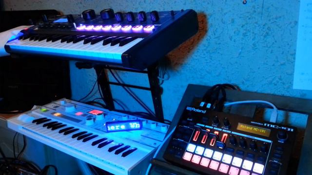 Mininova + microKORG S + MC101 song смотреть онлайн