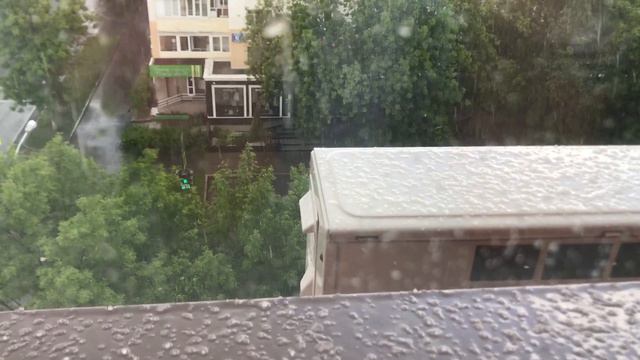 Град с дождем в Уфе 11 июня 2018 года смотреть онлайн