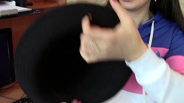 Шляпа, Сатурн Блэклил смотреть онлайн