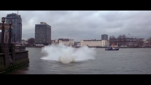 лучший Джеймс Бонд - Пирс Броснан смотреть онлайн