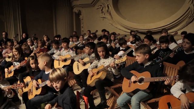 Concerto al teatro San Filippo Neri: 30 anni di chitarra Suzuki 26/11/2017 смотреть онлайн