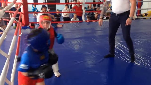 УБС Гладиатор Валера Назикян смотреть онлайн