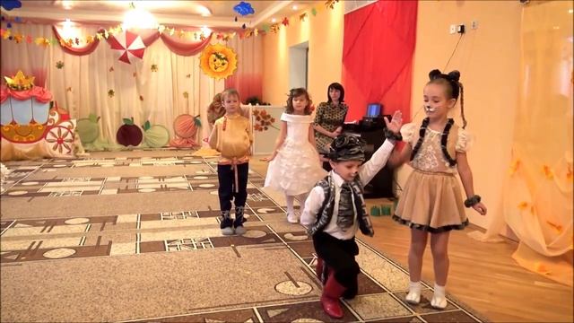 Танец _Менуэт_ в детском саду.mp4 смотреть онлайн