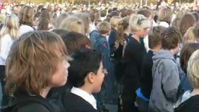 Thrill the World Hengelo, The Netherlands смотреть онлайн