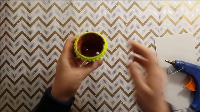 Новогодний сувенир своими руками - елочка из шишки смотреть онлайн