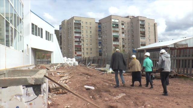 На строительной площадке ФОКа побывал и.о. министра спорта Иркутской области смотреть онлайн