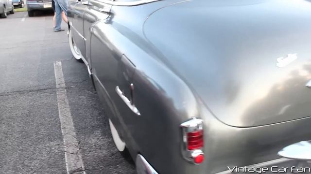 1951 Chevrolet Styleline Deluxe 4 Door Sedan in Shadow Gray смотреть онлайн