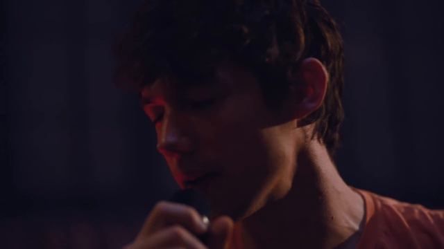 AnnenMayKantereit - Du bist anders (Proberaum Session) смотреть онлайн