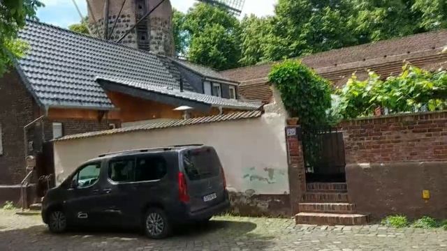 Вот так городок ЦОНС ! Немецкие квартиры у крепости. Пляж на Рейне смотреть онлайн