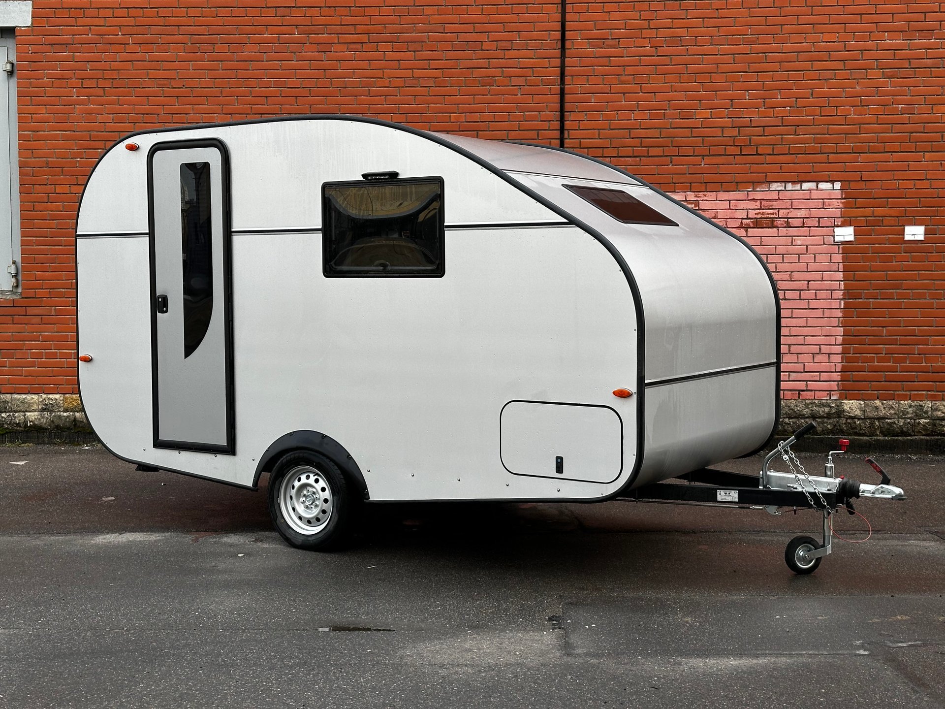 Дешевый дом на колесах российского производства. 2024 год. Первый обзор смотреть онлайн