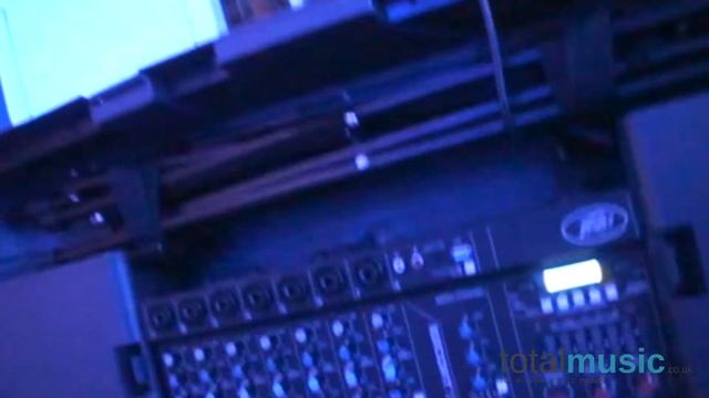 Peavey Portable Pro Escort with DJ Tutor for TotalMusic.co.uk смотреть онлайн