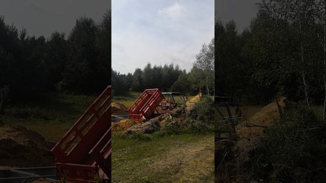 Квадроцикл грузовой. Квадроцикл с прицепом. Разгрузка песка. смотреть онлайн