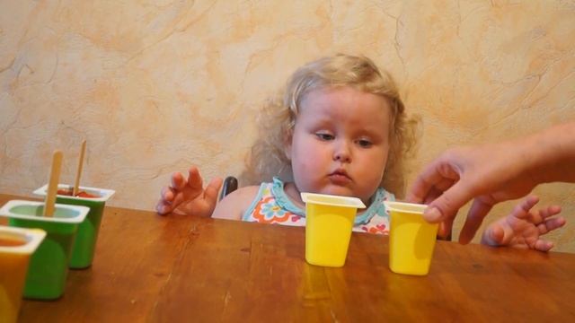 Мороженое Из Сока и Клубники! Готовим Фруктовый Лед! смотреть онлайн