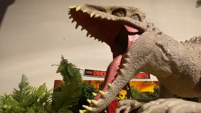 Super Colossal Indominus Rex Toy Review смотреть онлайн