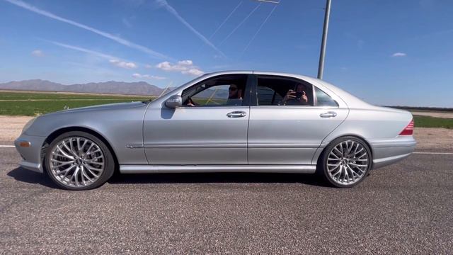 Mercedes S55 AMG vs S600 race смотреть онлайн