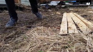 Как сломать старый сарай/хозблок за 10 минут? Страшная находка в подполе. Не для слабонервных!