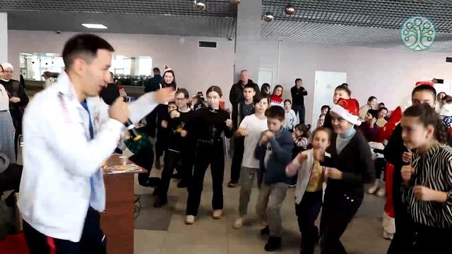 Семейный выходной "Новогодняя мастерская" смотреть онлайн