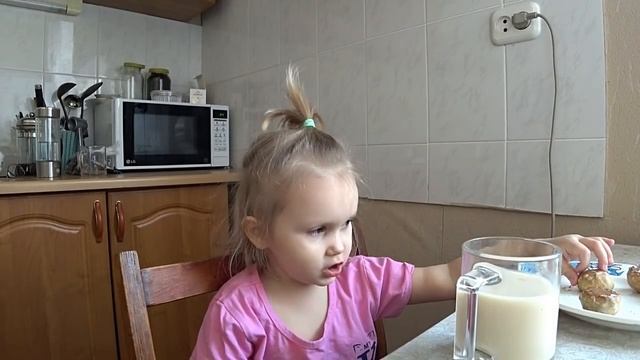 ДЕНЬ С ДЕТЬМИ И ВНУКАМИ// ПЕРЕЕЗД НА КУБАНЬ. ЛЕПИМ ВАРЕНИКИ. КСЕНИЯ УМОТАЛА ТЕЮ смотреть онлайн