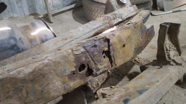 два прекрасных ниссана патфайндера) сварка рамы ниссана патфайндера. Nissan Pathfinder. смотреть онлайн