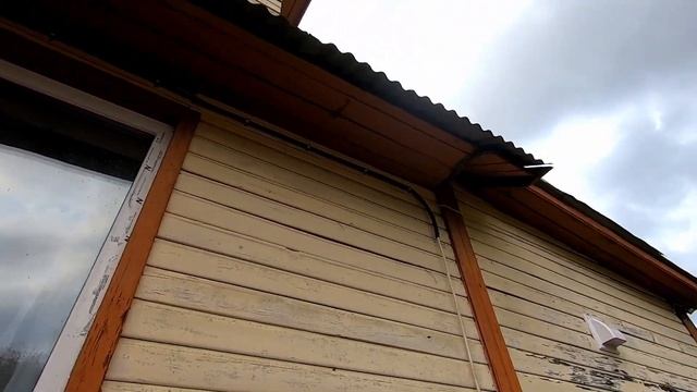 40. Заканчивается наш отпуск, делаем дровницу, прокладываем кабель в гараж и закапываем бочку. смотреть онлайн