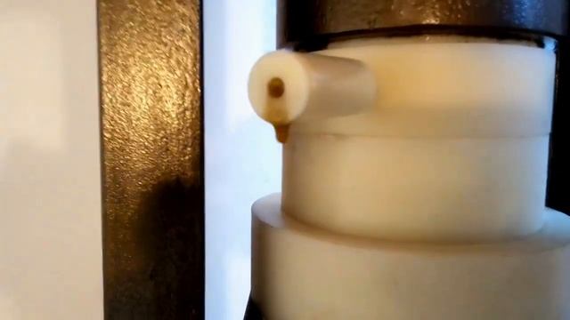 Масло черного тмина на маслопрессе с механическим домкратом смотреть онлайн