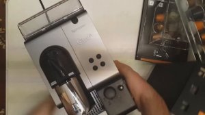 Кофемашина капсульная Delonghi EN 520.B Black