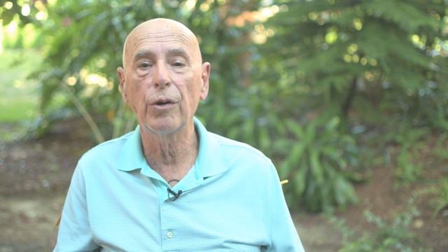 Eric Lipetz: Holocaust Survivor смотреть онлайн