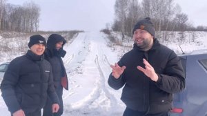 Драг в гору. RR Velar бросил вызов Audi и Турбо Ниве. На что способен Outlander?