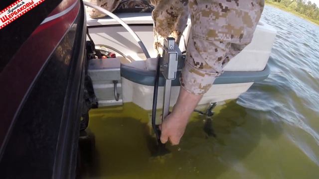 Датчик StructureScan 3D vs TotalScan. БАТЛ НА ВОДЕ! Летняя рыбалка смотреть онлайн