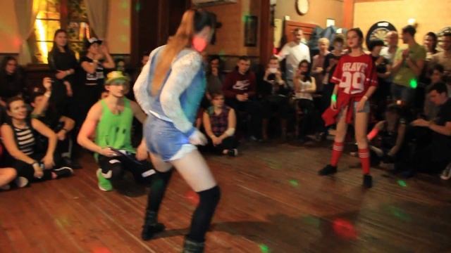 Poppi Blanca II - REGGAETON BATTLE "FREESTYLER" - 1/4 Инна Ефимова и Вероника Воронина смотреть онлайн