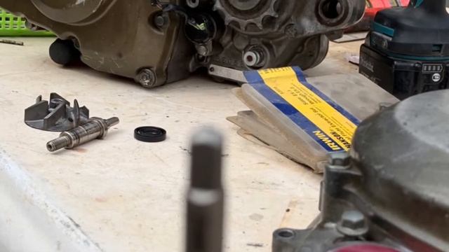 CRF 450R 2008 Year. Transmission Repair.
