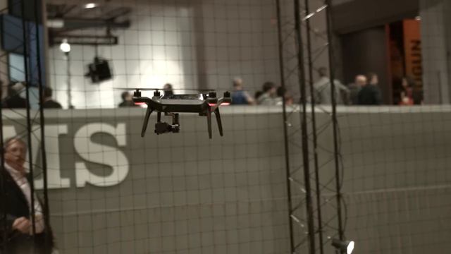 3D Robotics' Solo Smart Drone Is Absolutely Mesmerizing смотреть онлайн