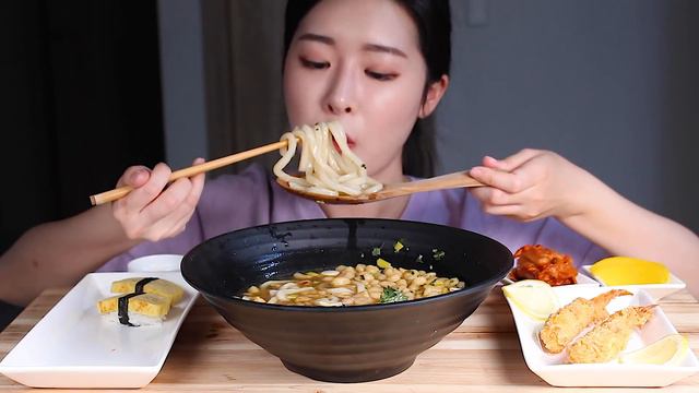 직접만든 계란초밥과 튀김우동 🍤 새우튀김 먹방/HOMEMADE EGG ROLL SUSHI & TEMPURA UDON & FRIED PRAWN 天ぷらうどん 卵寿司 MUKBANG смотреть онлайн