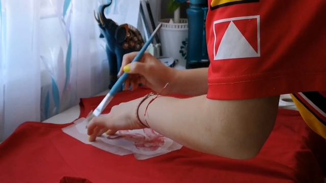 DIY | Роспись одежды акрилом по ткани | Роспись змейки на футболке смотреть онлайн