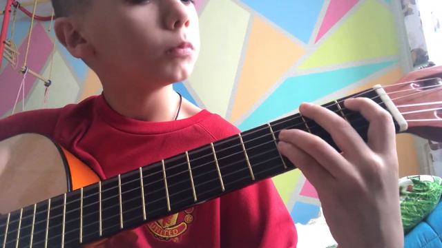 Изучаем квинт аккорды и удары с приглушкой «сидим без руки»🎸😂🎸 смотреть онлайн