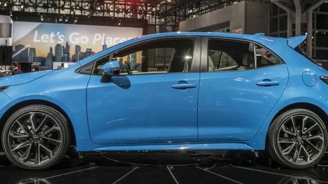 2019 Toyota Corolla Hatchback First Look at 2018 New York Auto Show смотреть онлайн