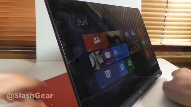 Lenovo IdeaPad Yoga 11 hands-on for review смотреть онлайн
