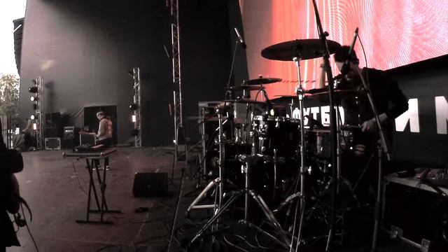 Виктор Голованов: ЭммаМ "Искрами". DrumCam смотреть онлайн