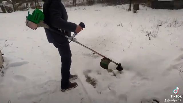 tatra garden уборка снега смотреть онлайн